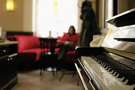 Piano in Café Museum