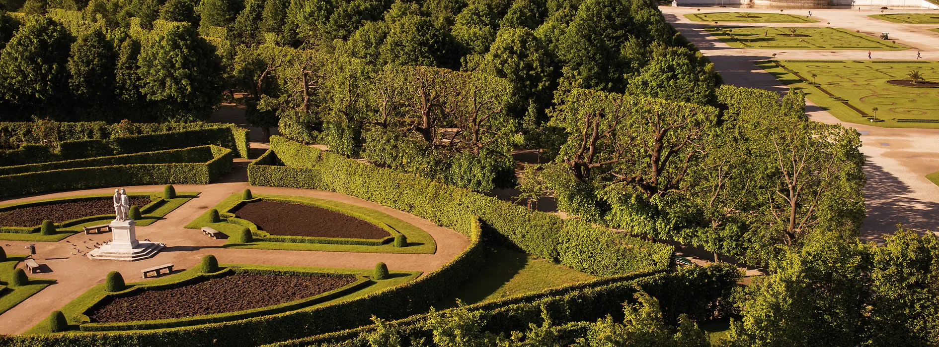 Parque del Palacio Schönbrunn con vistas a la glorieta 