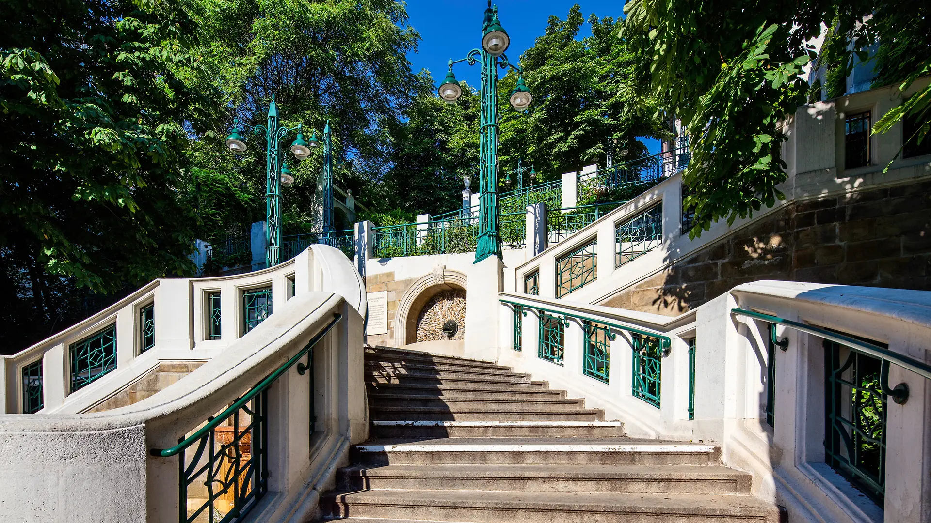 Diferencia en inglés entre Stairs, Staircase y Stairway