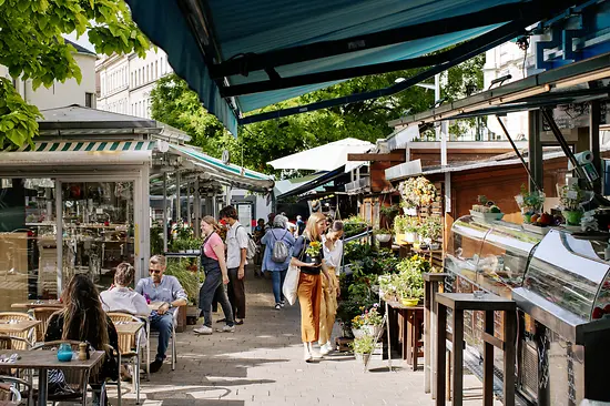 People at the Kutschkermarkt