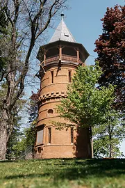 トゥルケンシャンツ公園のパウリーネン展望塔