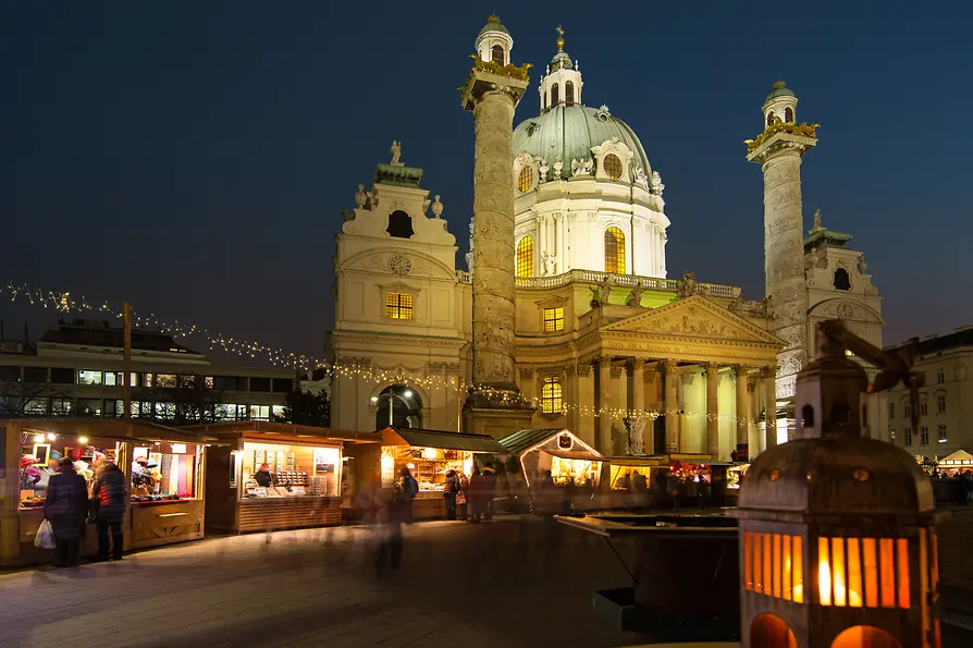 Piaţa de Crăciun din Karlsplatz 