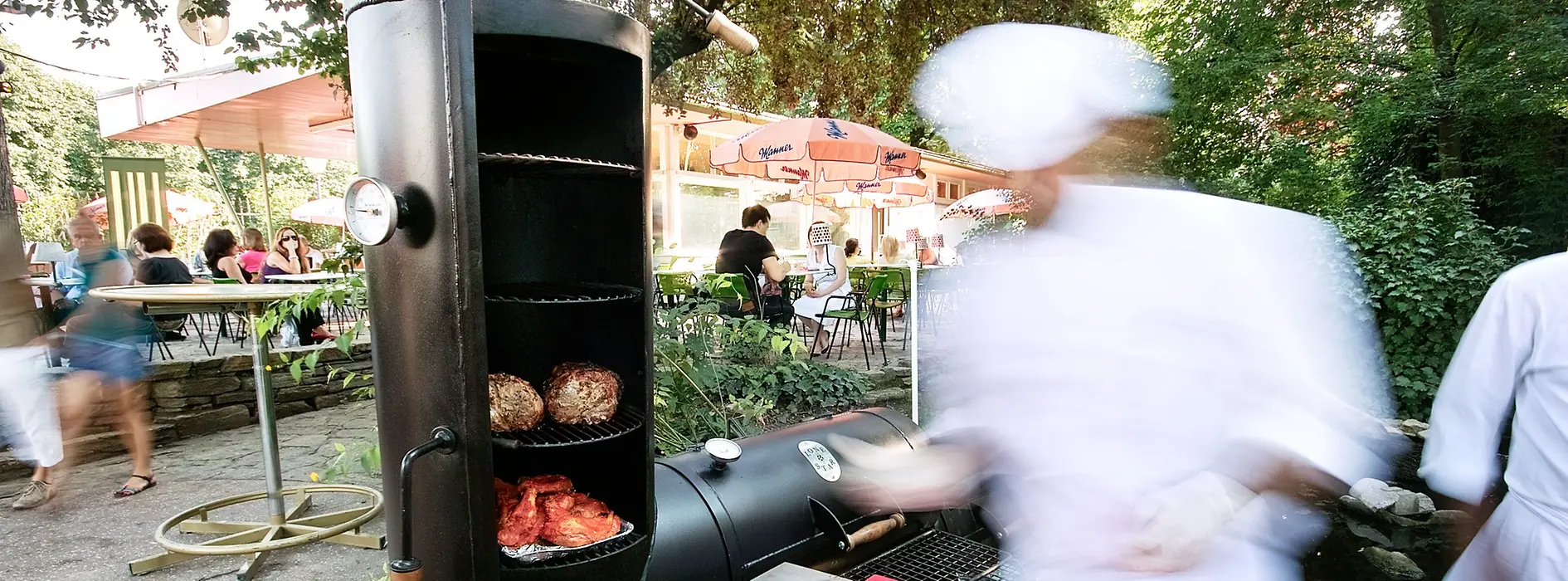 Barbecue at Volksgarten Pavillon