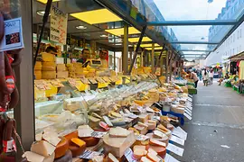 Cheese stall at Brunnenmarkt 