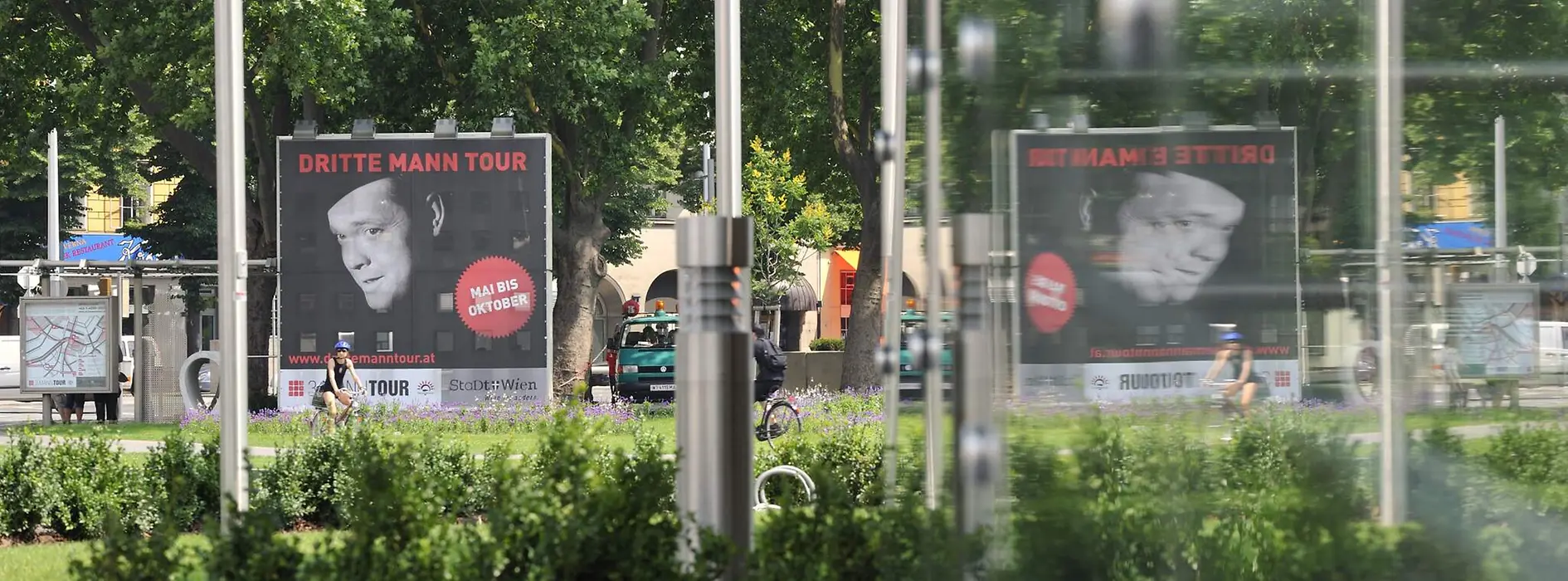 Plakate für die Dritte-Mann-Tour am Karlsplatz