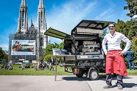 Espressomobil vor der Votivkirche