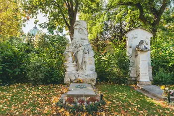 Musicians’ graves at the Central Cemetery 