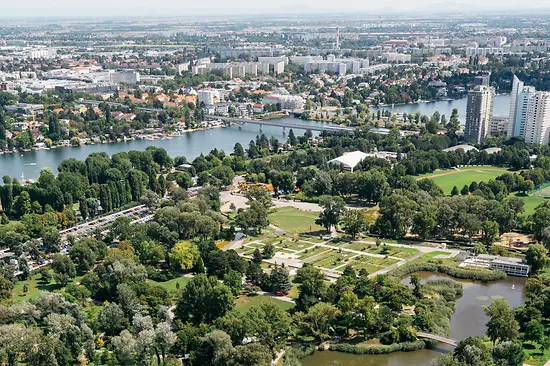 Kilátás a Donauparkra