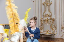 Bambini nel Museo per bambini del castello di Schönbrunn 