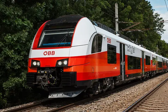 ÖBB Cityjet - czerwono-biały pociąg