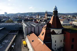 Ottakringer Brauerei, Vorplatz, Darreturm