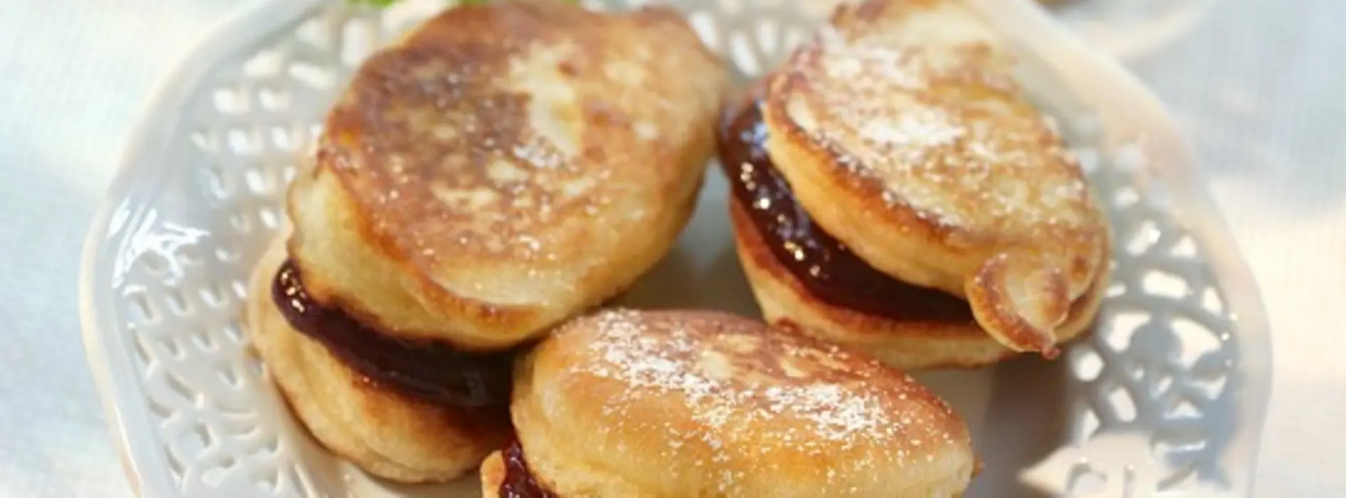 Plum Jam Liwanzen (small, fried yeast pancakes)