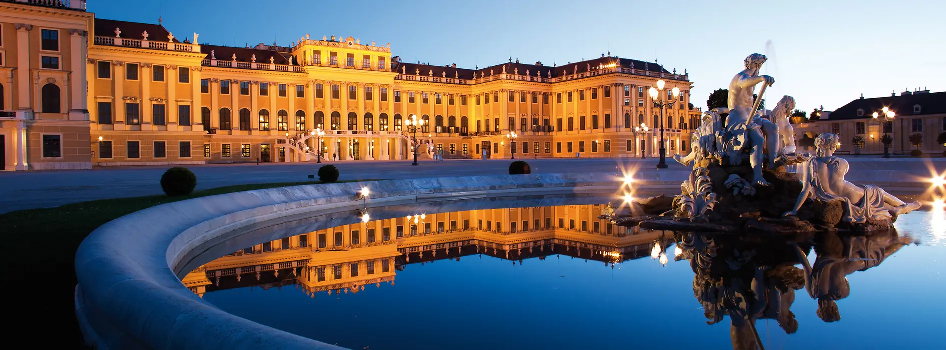 Le château de Schönbrunn de nuit