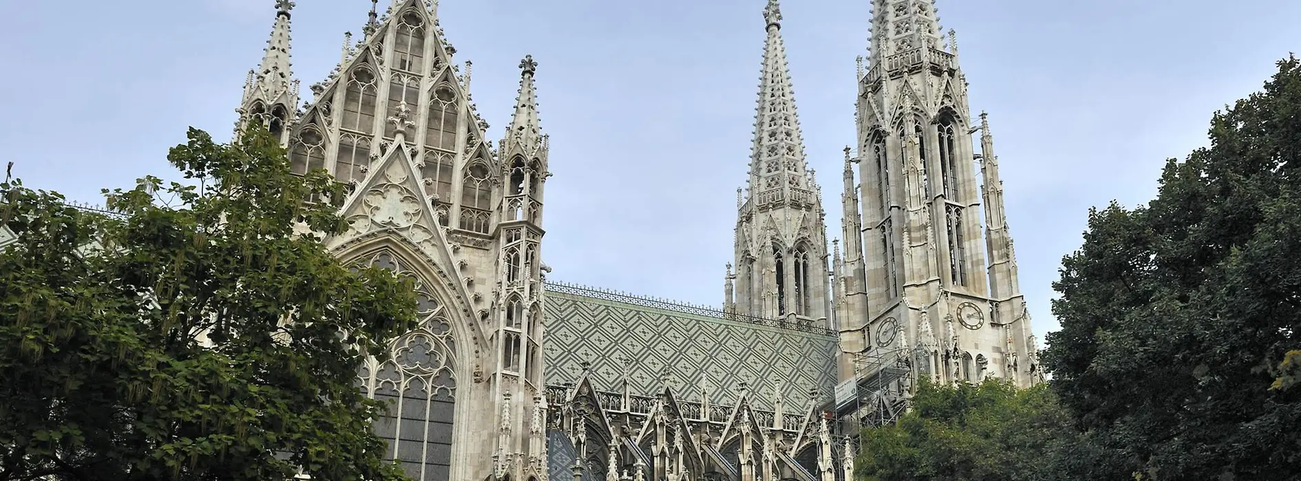 Votivkirche von außen (Seitenfront)