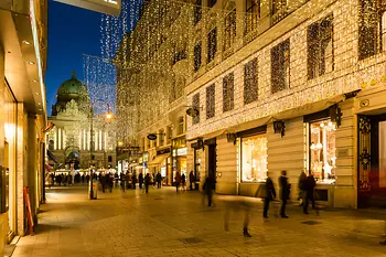 travel to vienna for christmas