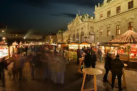 Christmas market in front of Belvedere Palace