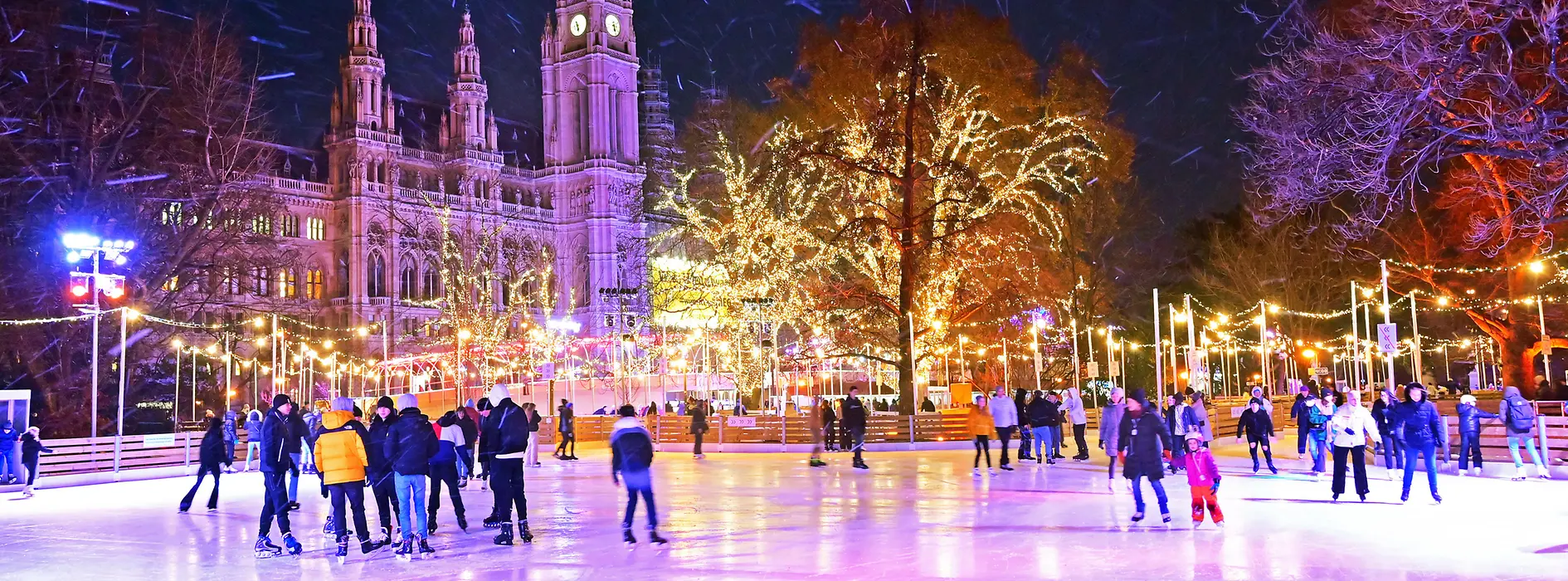  Faire du patin à glace devant l’hôtel de ville 