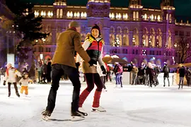 Hôtel de Ville de Vienne, vue extérieure avec Le Rêve Sur Glace 