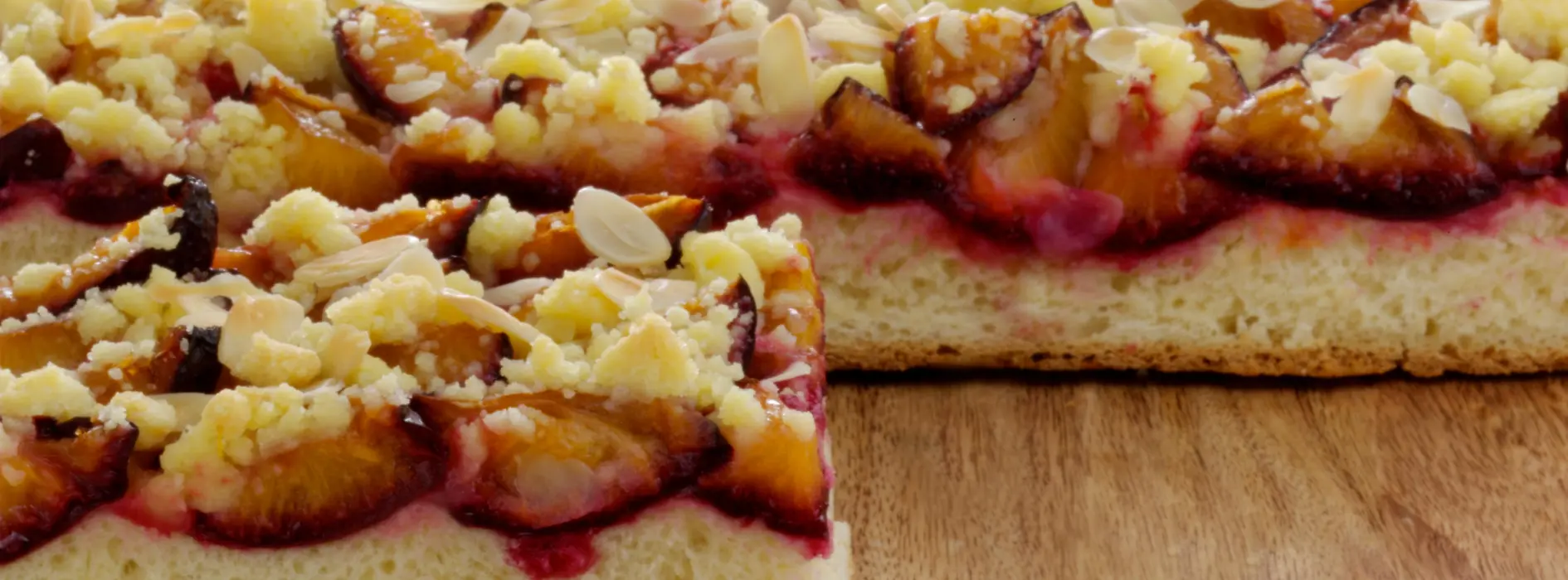 Plum cake (Zwetschkenfleck) with hazelnut crumble