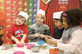 SchokoMuseum Heindl workshop, children bake