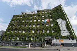 Head office of MA 48: Exterior shot, façade greenery