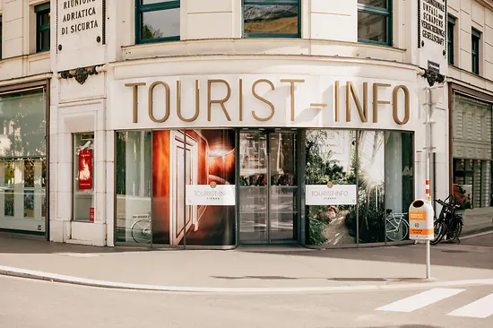 Pohled na Tourist-Info ve Vídni zvenčí