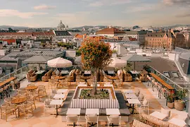 Bar rooftop sur le toit de l’hôtel Hoxton de Vienne