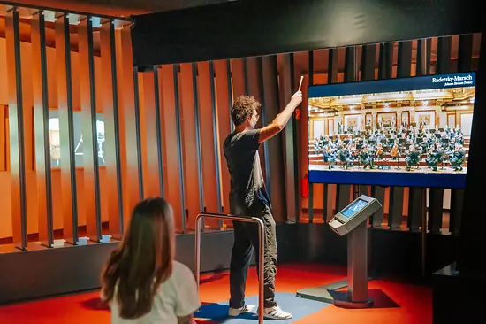 Virtual conductor in the House of Music